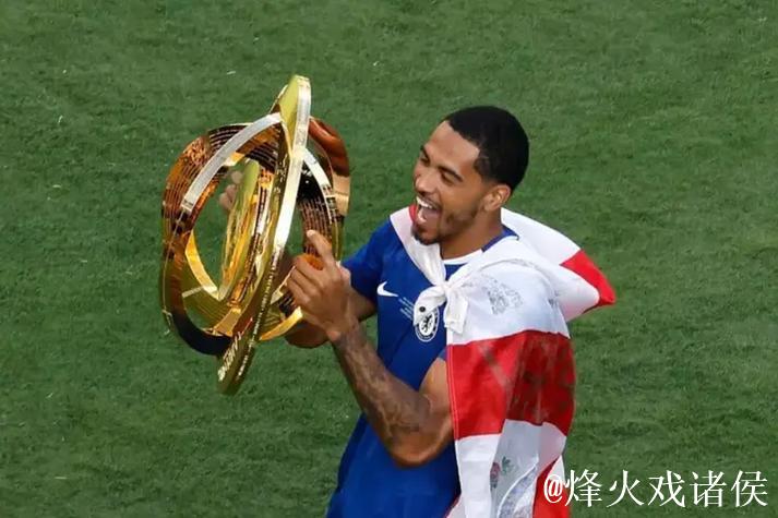 科尔威尔:世俱杯未来将是最重要奖杯,我们是英超和欧冠的竞争者 科尔威尔:世俱杯未来将是最重要奖杯,我们是英超和欧冠的竞争者