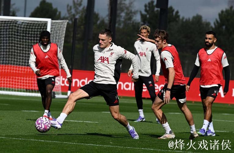 哈格里夫斯:琼斯的场上位置有点靠后 哈格里夫斯:琼斯的场上位置有点靠后