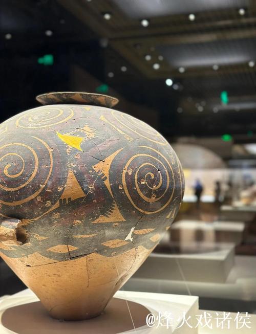 “从黄河到天山——史前彩陶的西渐之路”文物大展在甘肃省博物馆展出