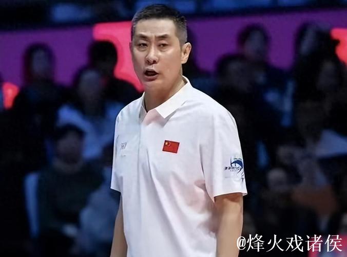 暂不启用刘立雯改用杨艺,天津女排自由人之变,主帅陈方如何考量 暂不启用刘立雯改用杨艺,天津女排自由人之变,主帅陈方如何考量